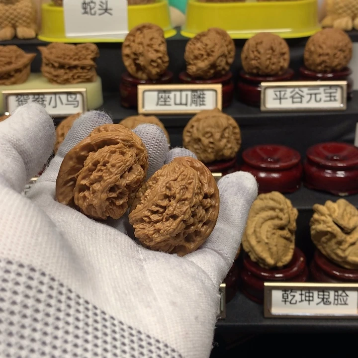 文玩核桃把件闲***黏半壁