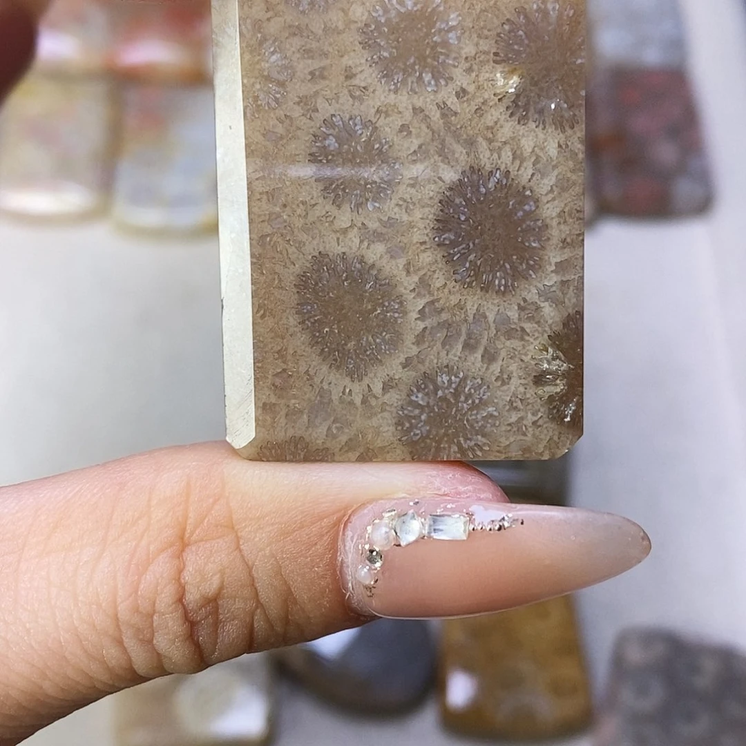 合金颈饰硅化玉煒****w