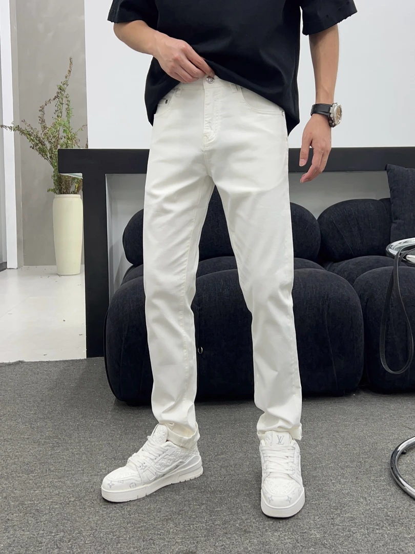 C020白牛简单大气休闲商务夏季轻薄男士纯白牛仔裤中腰修身裤