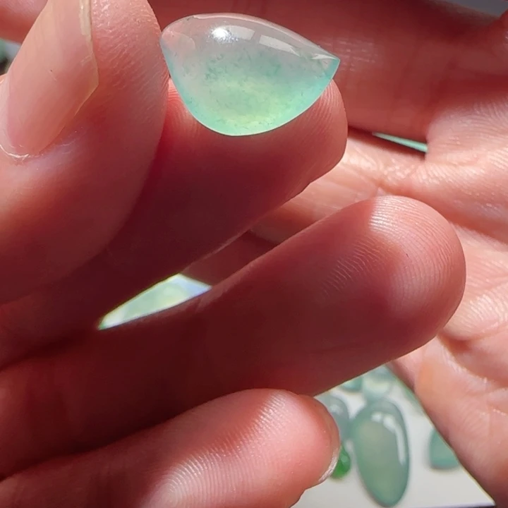 定制翡翠未镶嵌天然翡翠随行蛋面