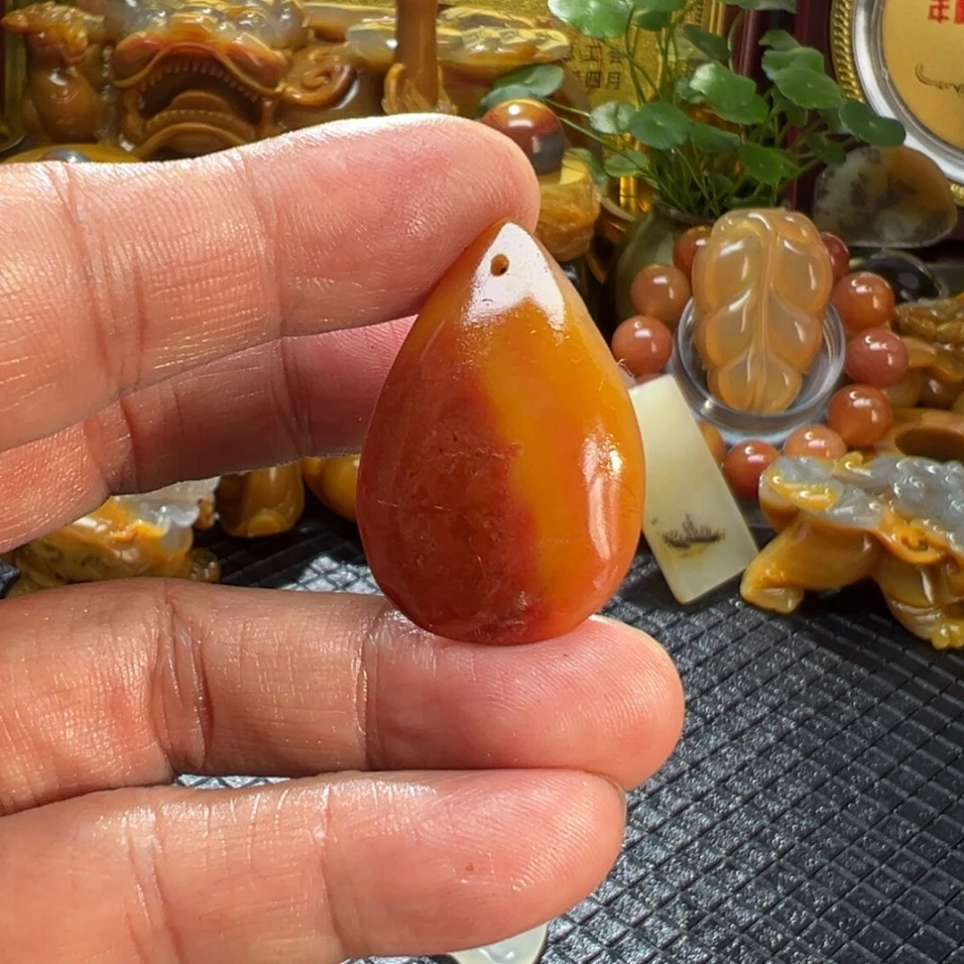 石英质玉未镶嵌颈饰