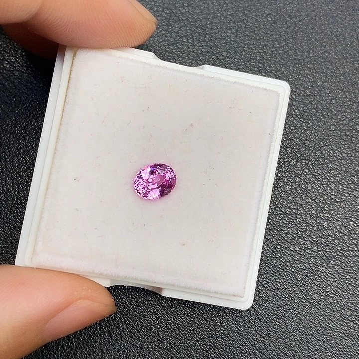 蓝宝石裸石帕帕拉恰1.57克拉