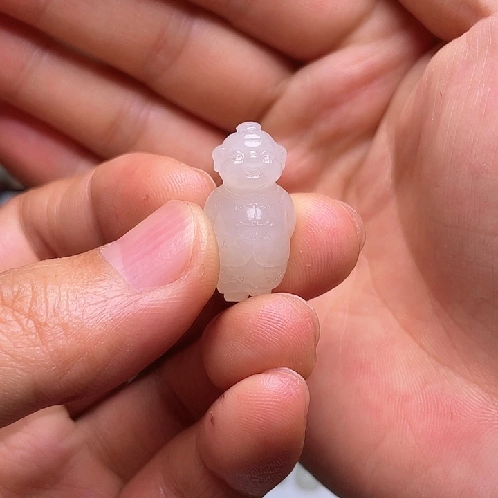 和田玉（白玉）和田玉小猪未镶嵌