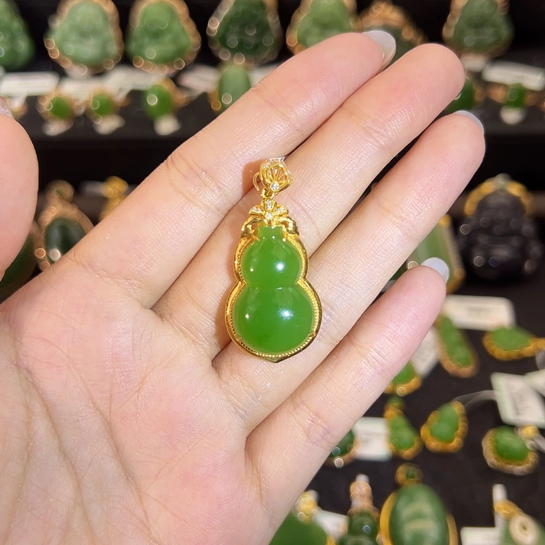 和田玉18K金镶嵌吊坠(不含链)高色苹果绿葫芦