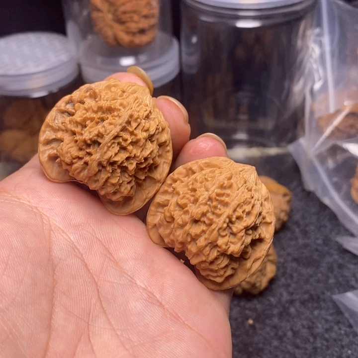 文玩核桃吊坠40全品满天星