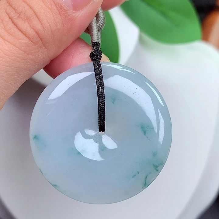 颈饰未镶嵌翡翠平安扣 35.9x5.9mm