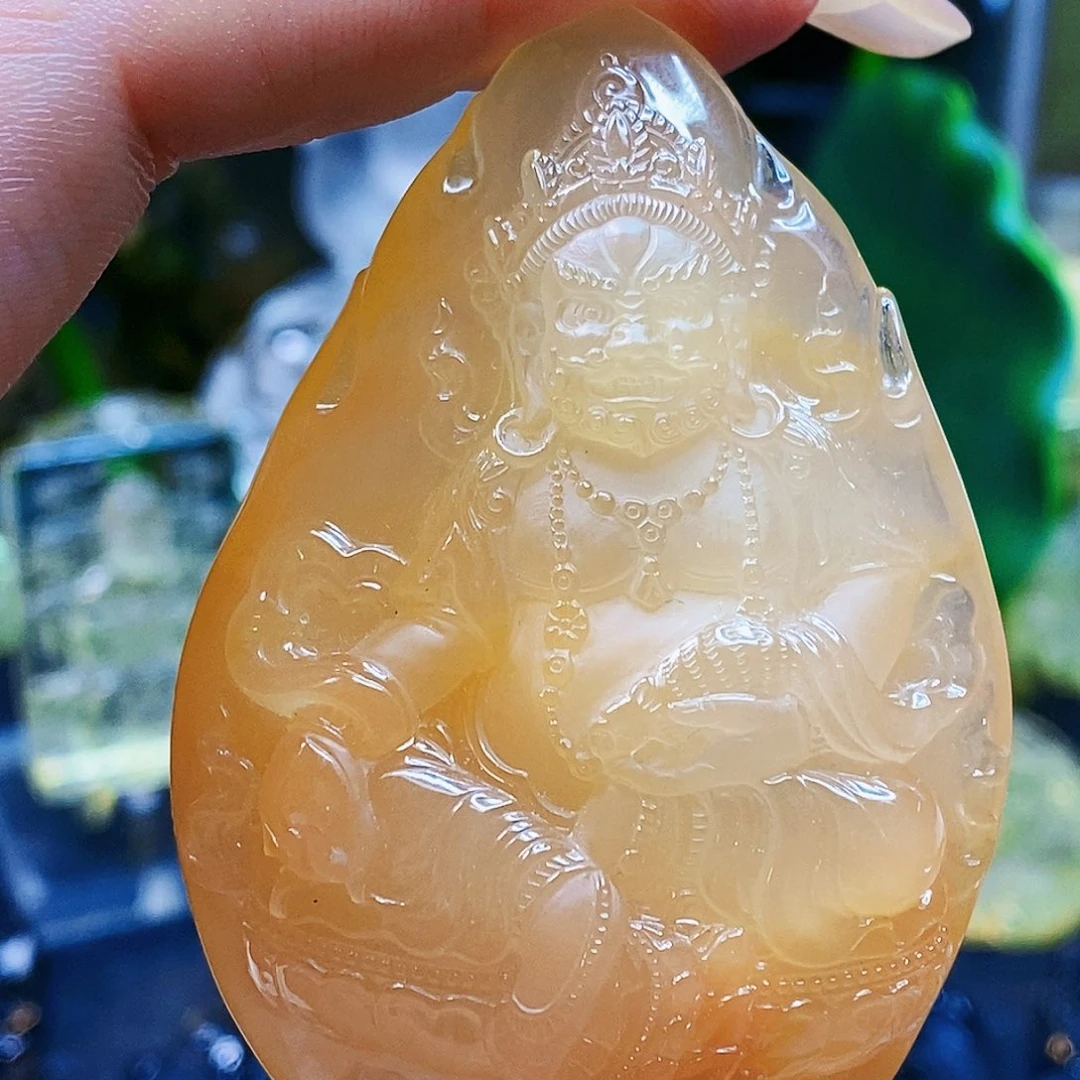 未镶嵌颈饰水晶吊墜