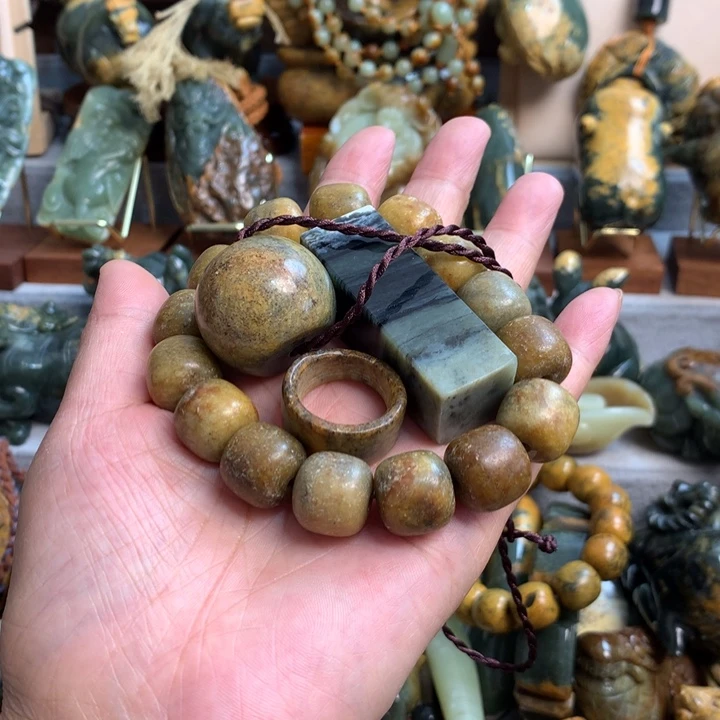 岫岩河磨玉（透闪石质玉）手把件未镶嵌