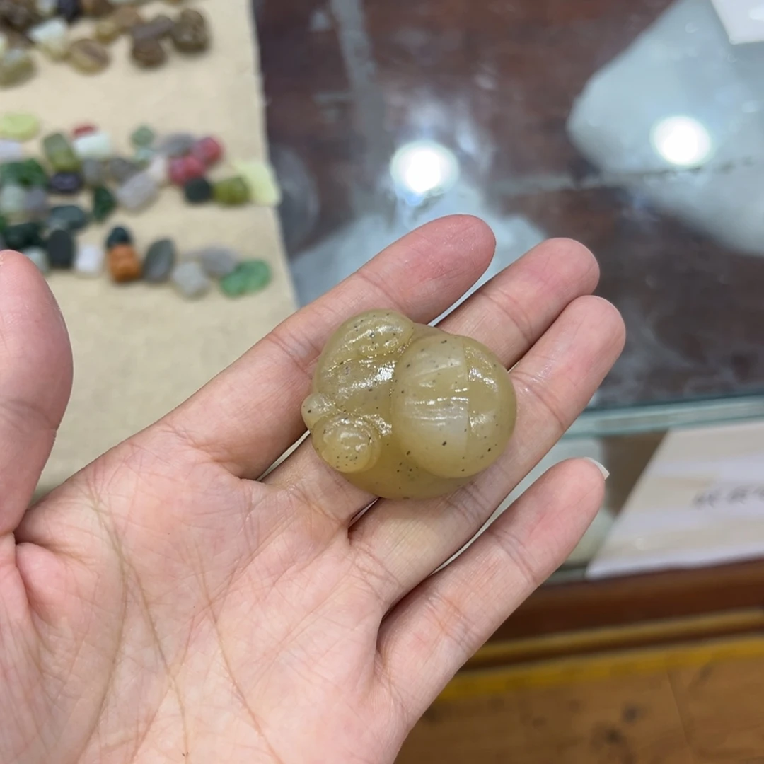 和田玉（糖玉）未镶嵌颈饰