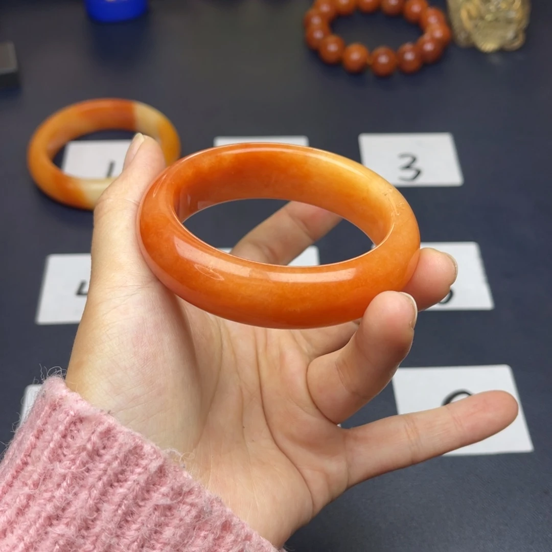 未镶嵌石英质玉（黄龙玉）手镯29号57圈