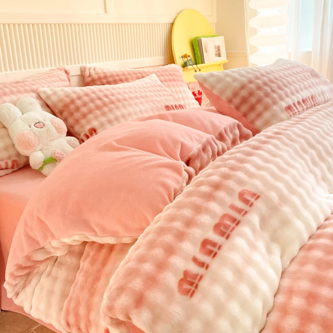 2025新款时尚印花兔绒牛奶绒保暖四件套兔绒保暖锁温宿舍三件套