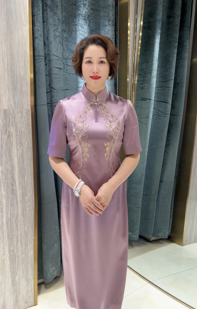 17589朱紫褕紫色刺绣工艺华丽端庄大气喜妈妈旗袍