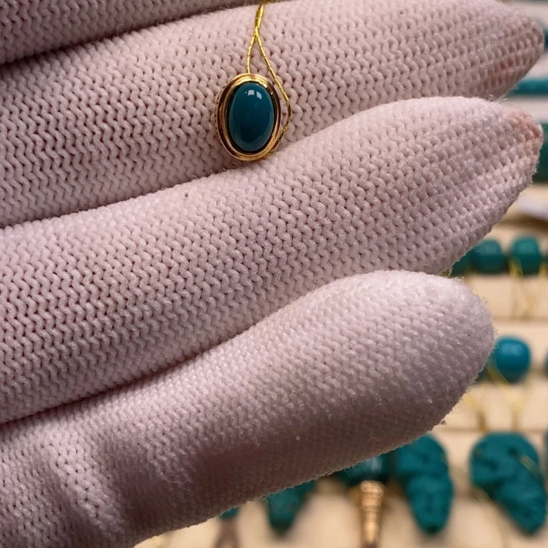 18K金镶嵌绿松石珠宝奇石