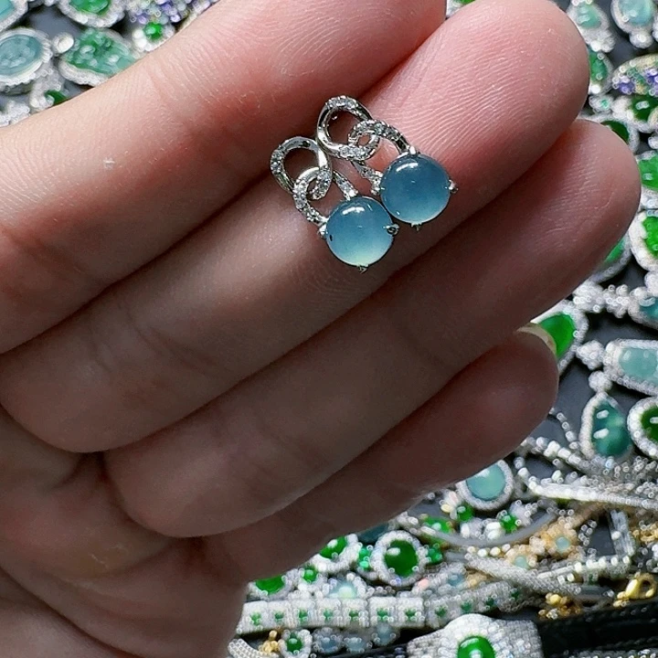 翡翠颈饰未镶嵌天然A货翡翠放漏