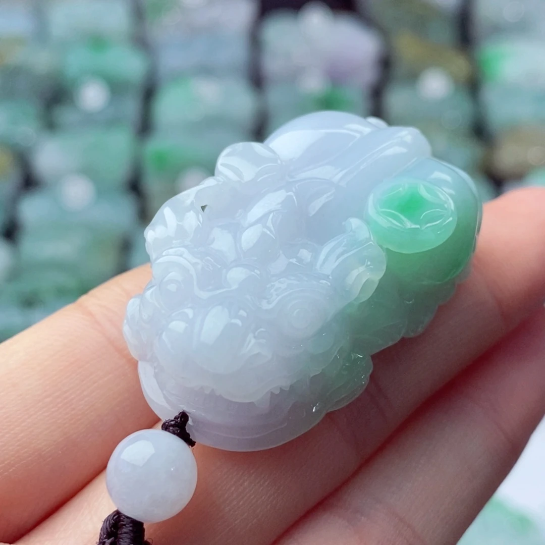 颈饰未镶嵌翡翠天然