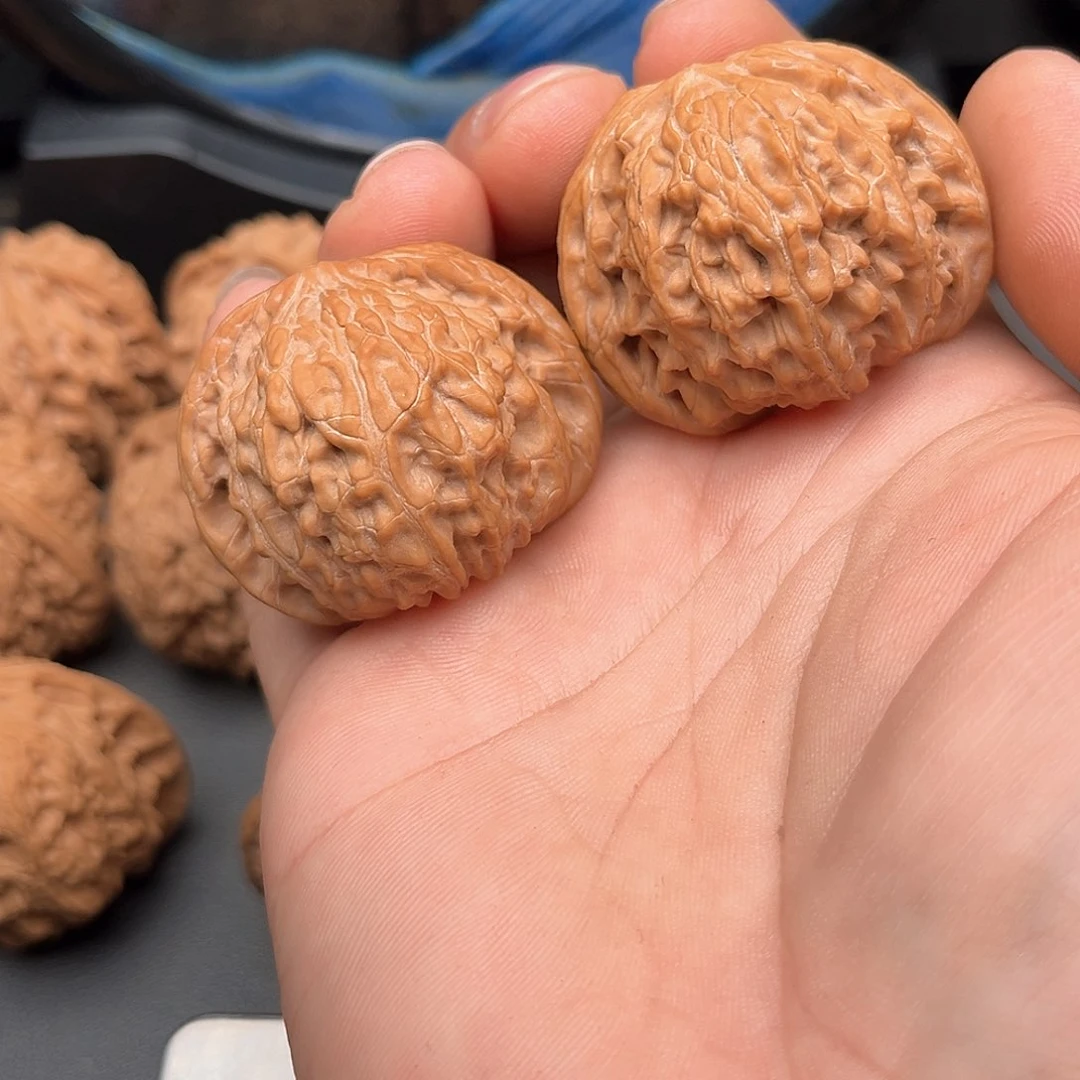 文玩核桃吊坠独**往磨盘