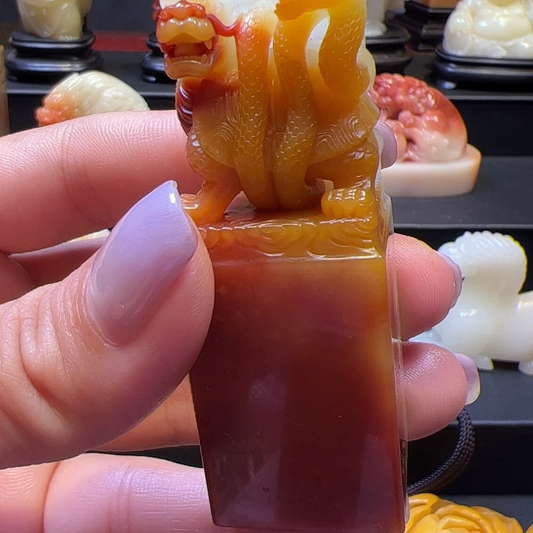 寿山石印石老*孩寿山芙蓉石