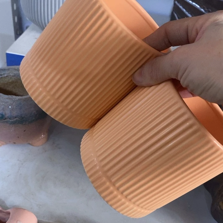 陶盆有孔 瑕疵针孔漏釉介意勿拍外口 10外高11