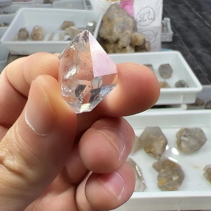 仿水晶磁石闪灵钻，大钻石体D7
