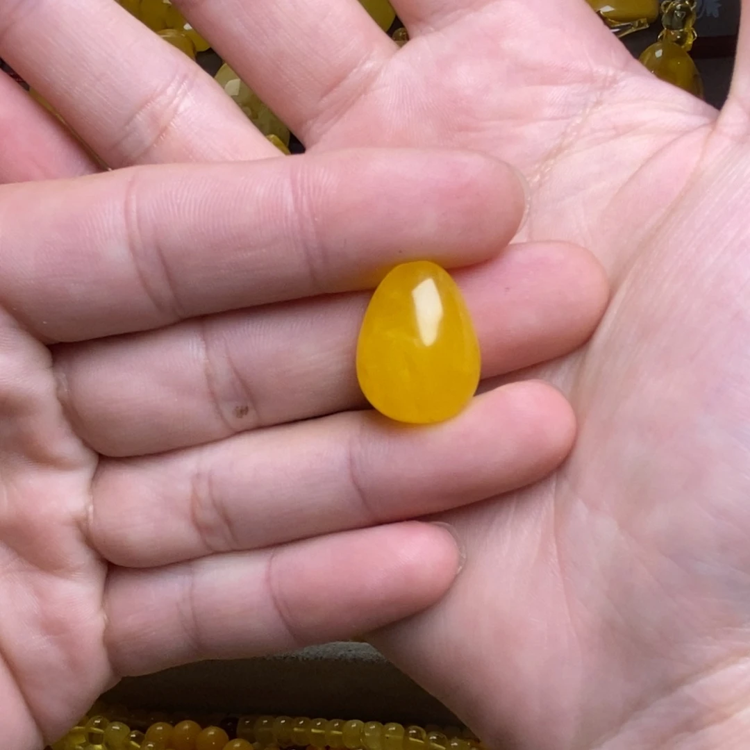 琥珀未镶嵌裸石蜜蜡