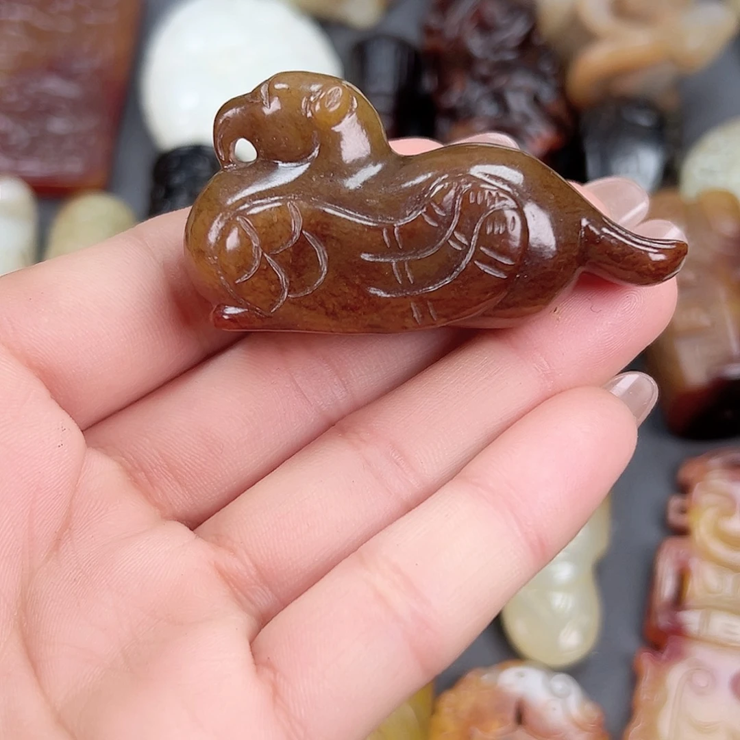 和田玉颈饰未镶嵌