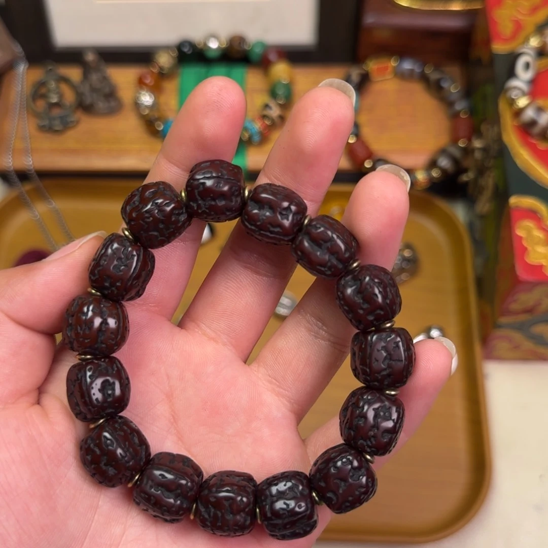大叶紫檀（黑酸枝木类）迷**⬆