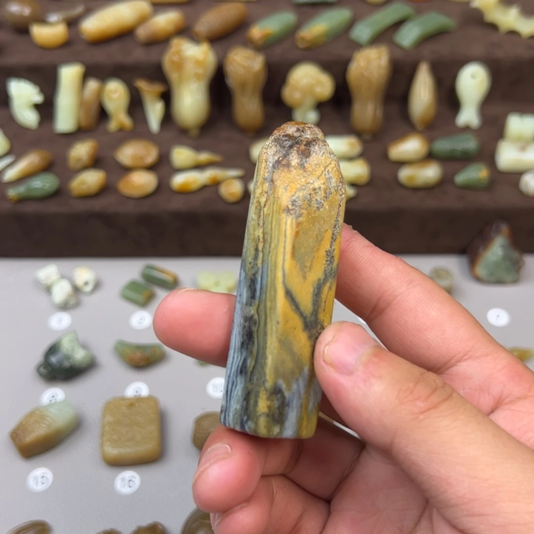 岫岩河磨玉（透闪石质玉）未镶嵌颈饰