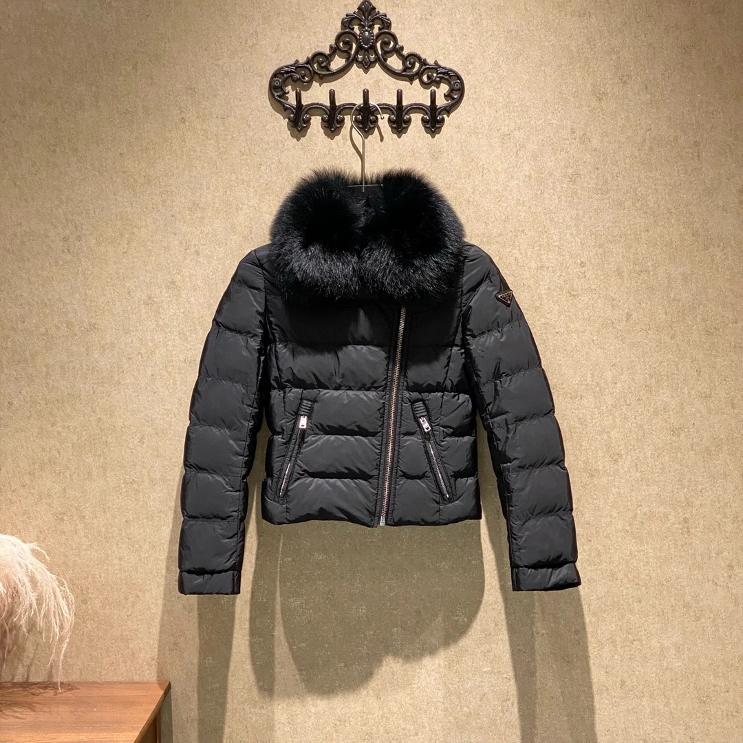 99新 Prada/普拉达 Prada 黑色三角标毛领羽绒服/38码/99新/35051