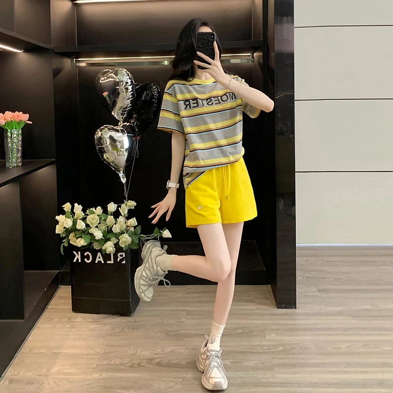 网红洋气黄色条纹时尚休闲百搭宽松显瘦减龄短袖短裤运动套装潮牌