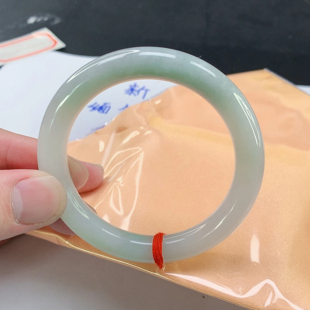 翡翠手镯未镶嵌147缅甸天然翡翠A货