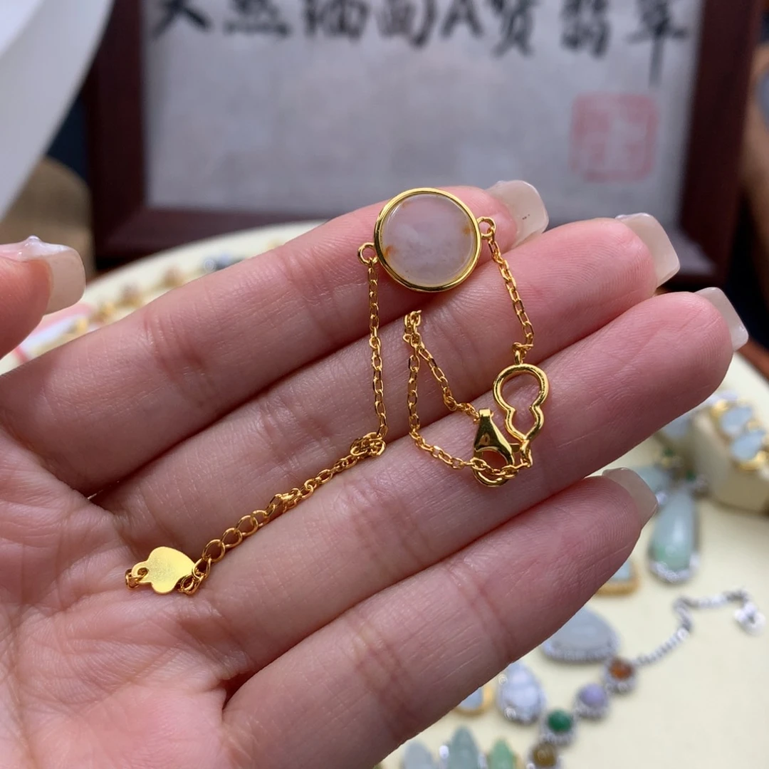 翡翠未镶嵌颈饰手链