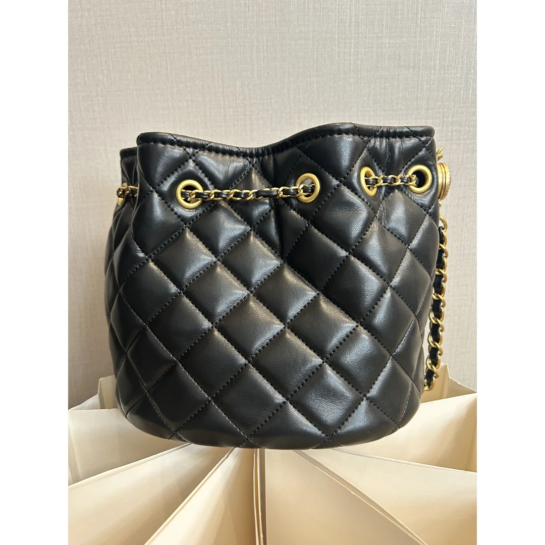 TOLEX2025新款时尚百搭福袋水桶手工女包黑色