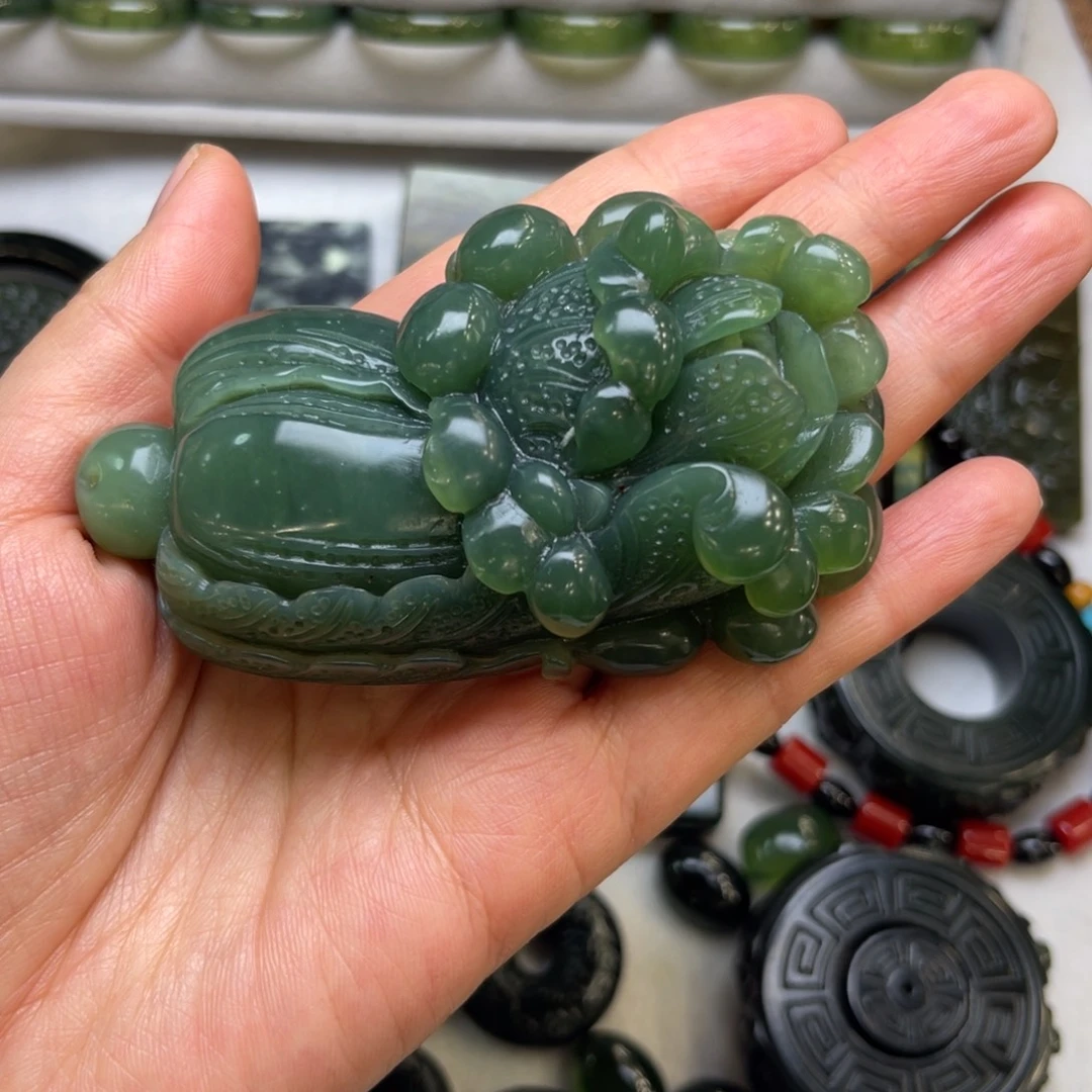 ꧁***꧂蛇纹石玉未镶嵌颈饰