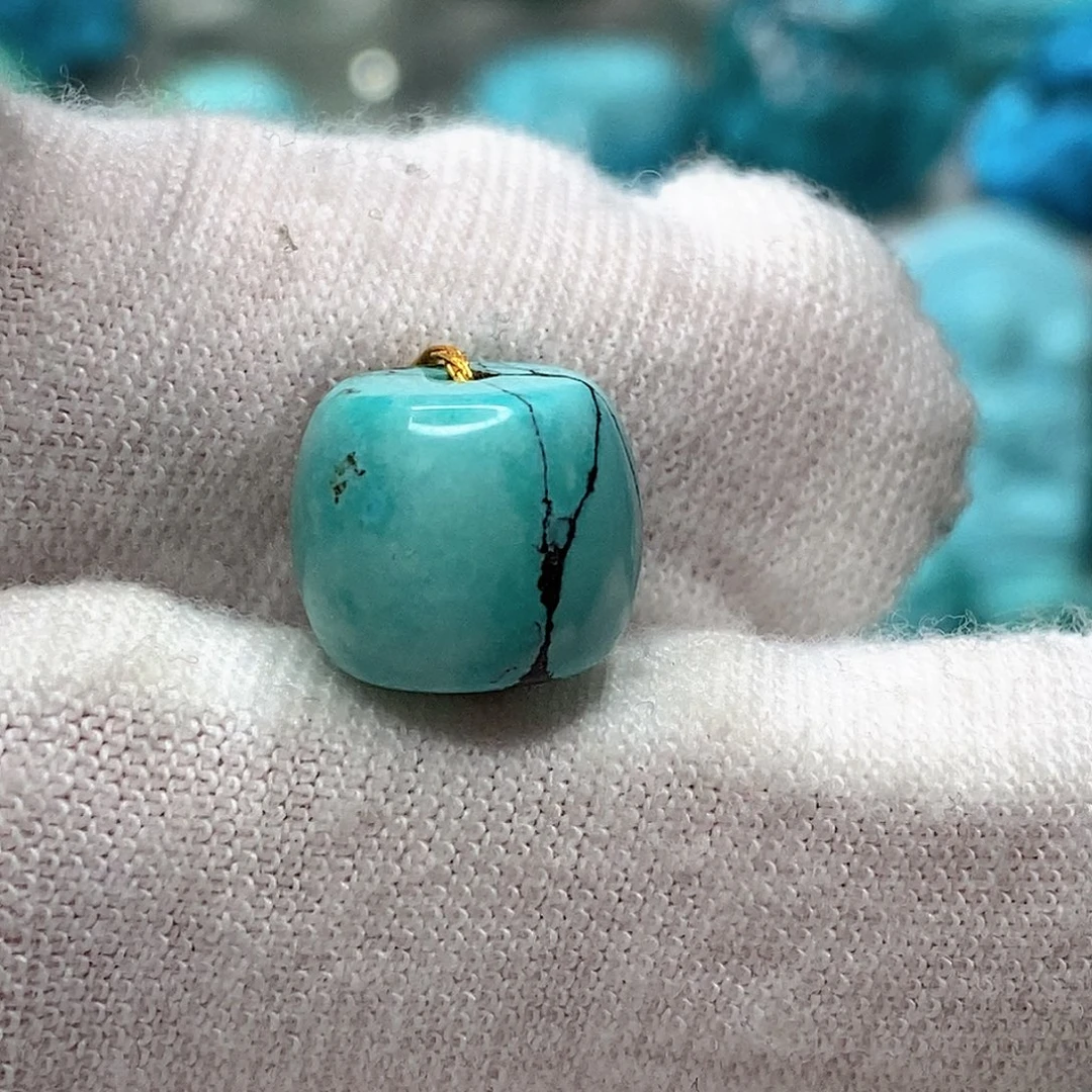 绿松石未镶嵌天然原矿 地大质检11.1mm