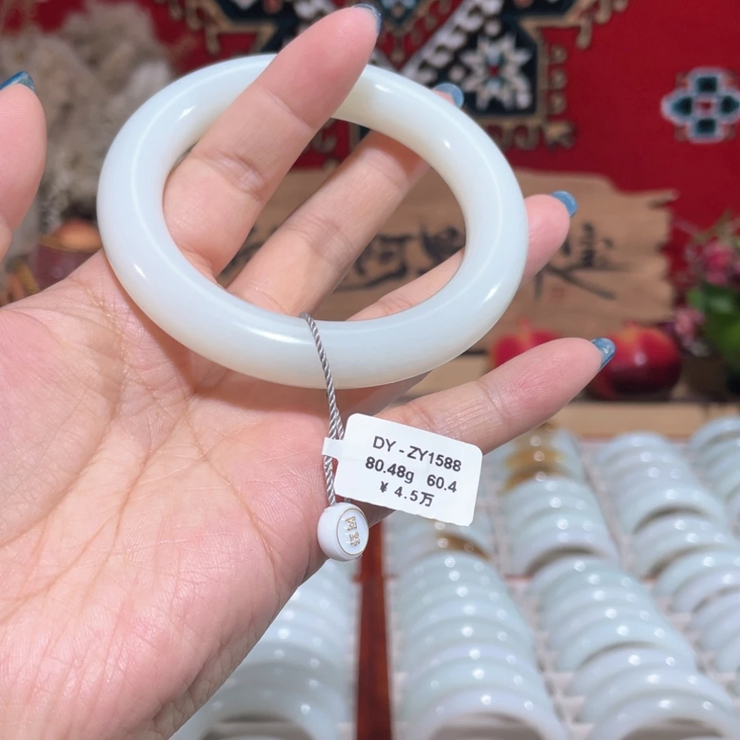 未镶嵌手镯和田玉胖圆羊脂白玉手镯