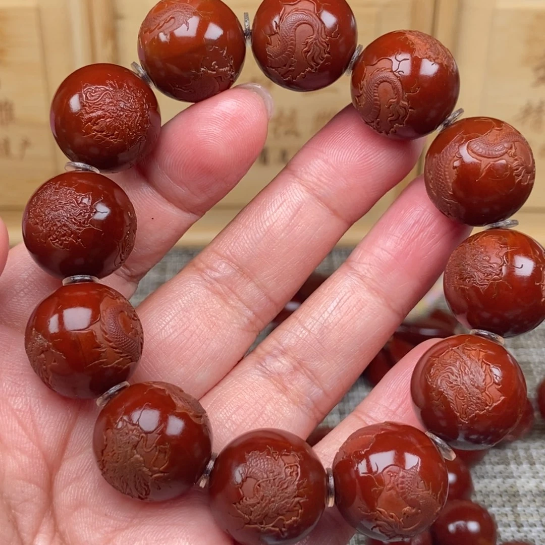 德***酒橄榄核吊坠龙18888