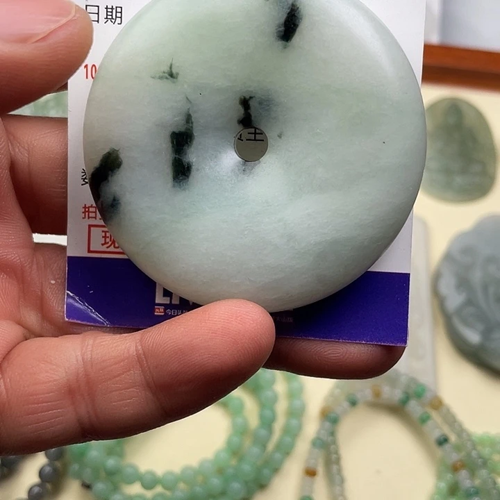 定制翡翠未镶嵌平安扣