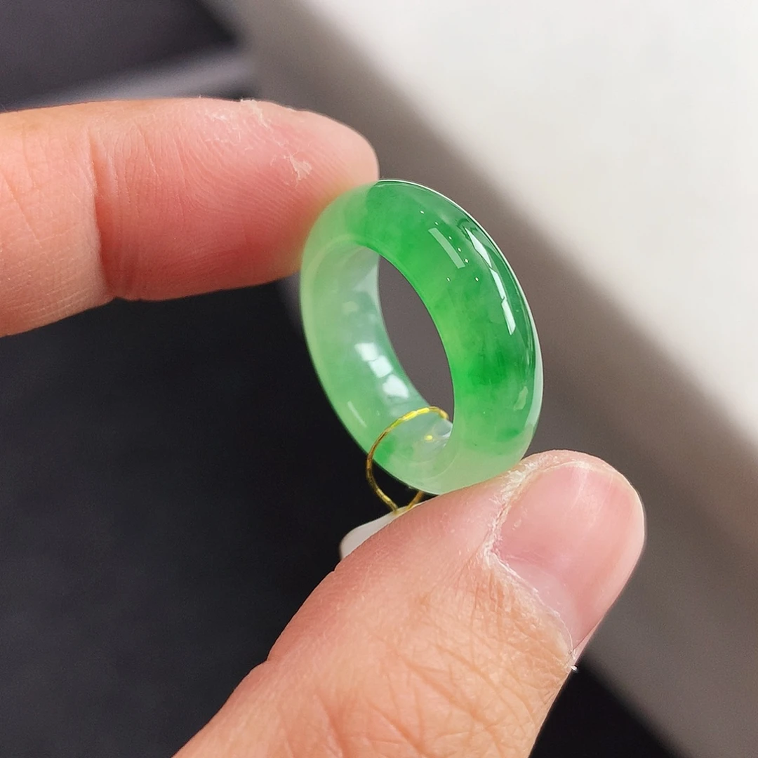 萍***6翡翠未镶嵌戒指10号