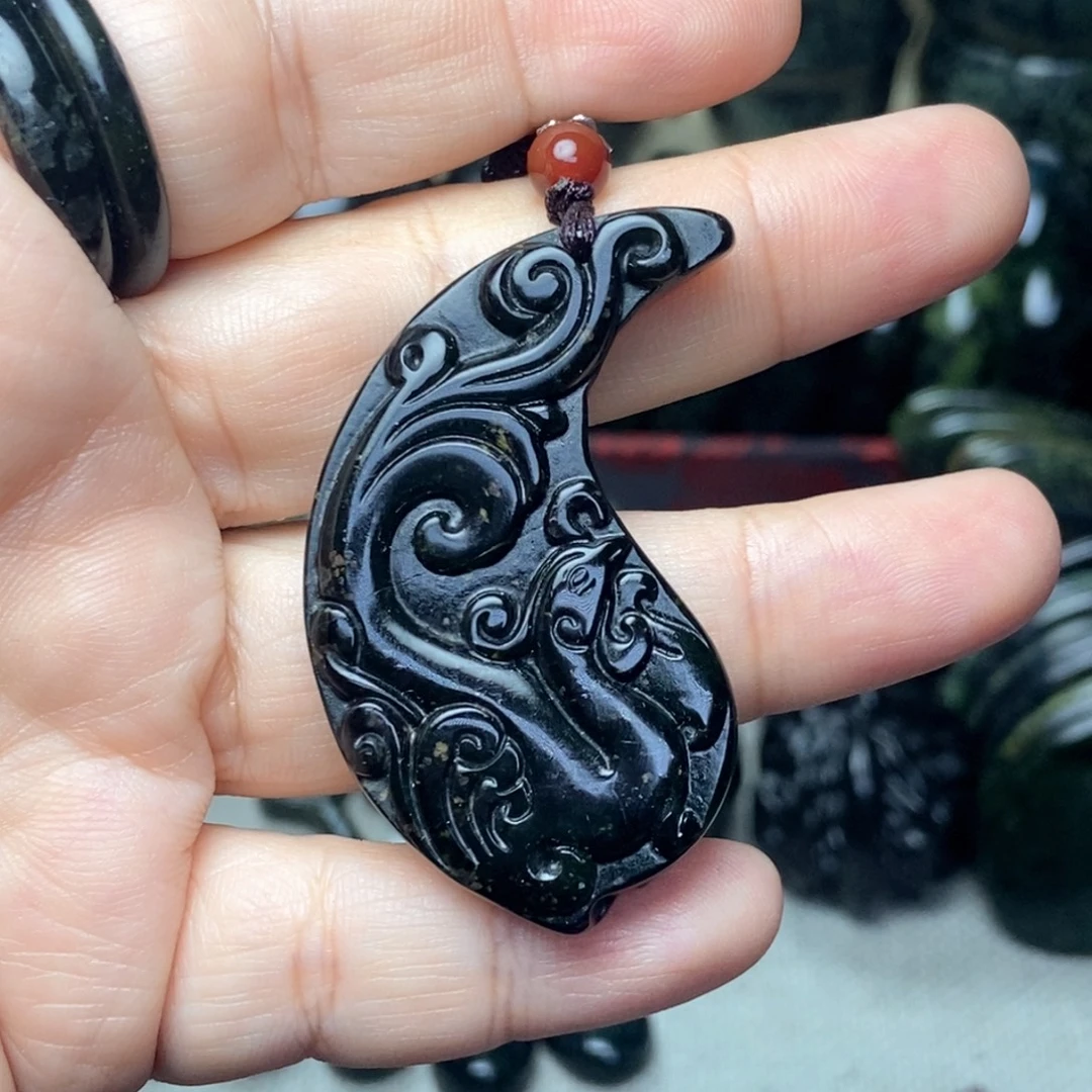 蛇纹石玉未镶嵌颈饰凤凰涅槃重生