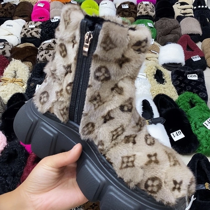 套趾拼貂短靴36码
