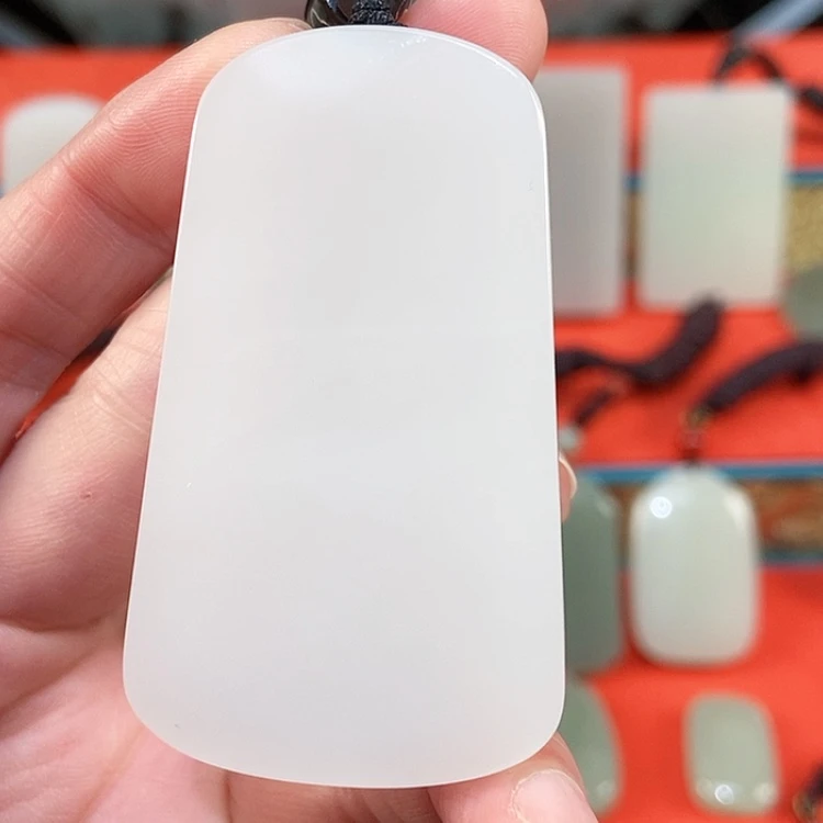 【闪购商品】颈饰未镶嵌和田玉