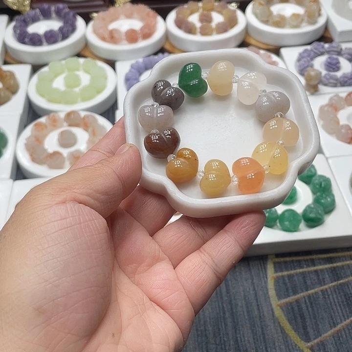 石英质玉（非洲翠）合金手串