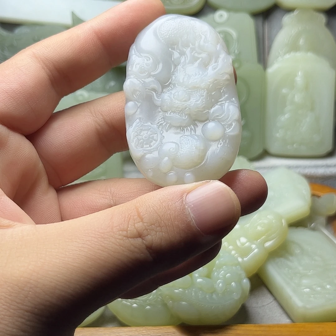 和田玉未镶嵌颈饰