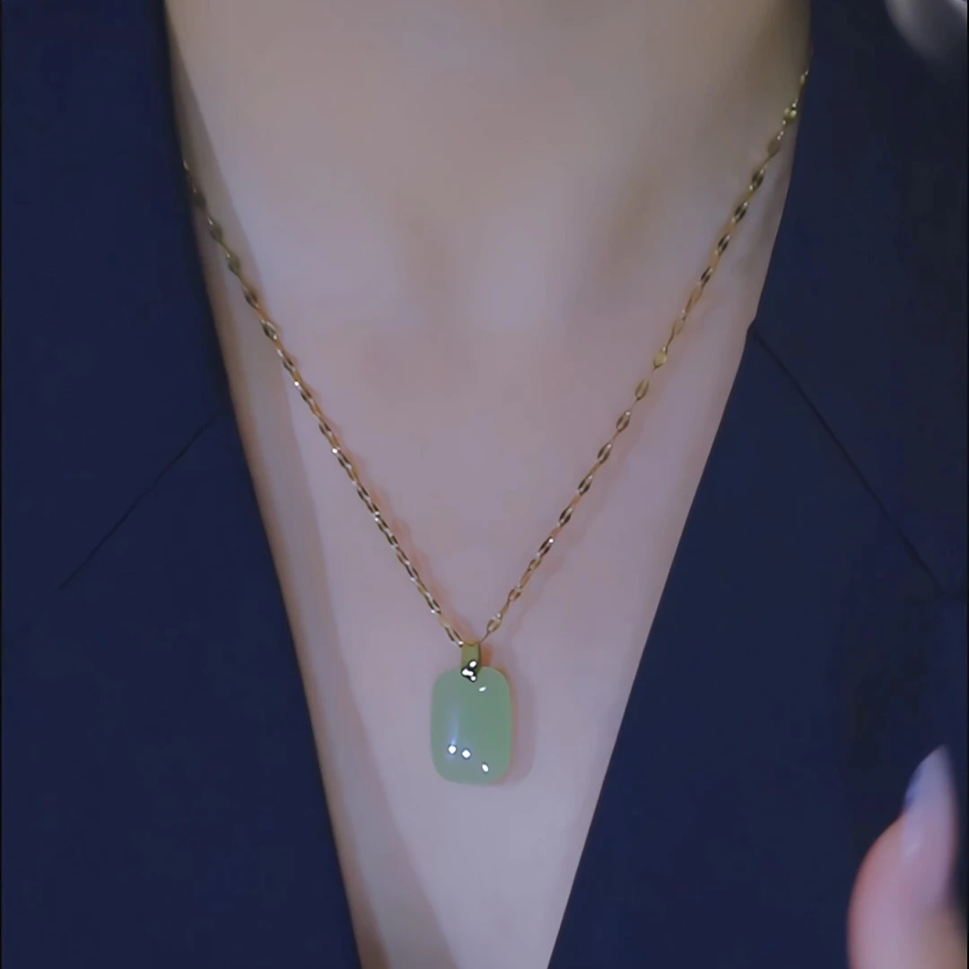 钛钢项链 新款轻奢小众百搭简约锁骨链项链女士ins小饰品无事牌