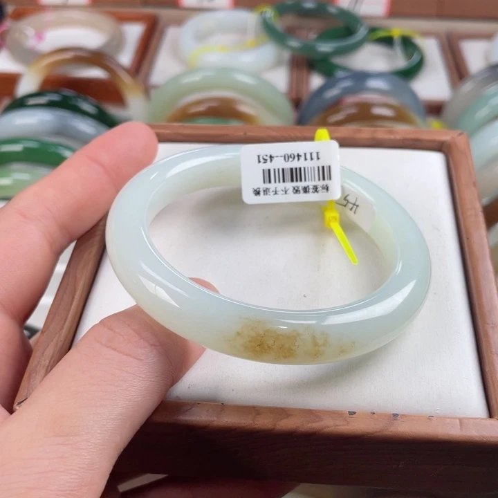 【闪购商品】和田玉手镯未镶嵌56.90