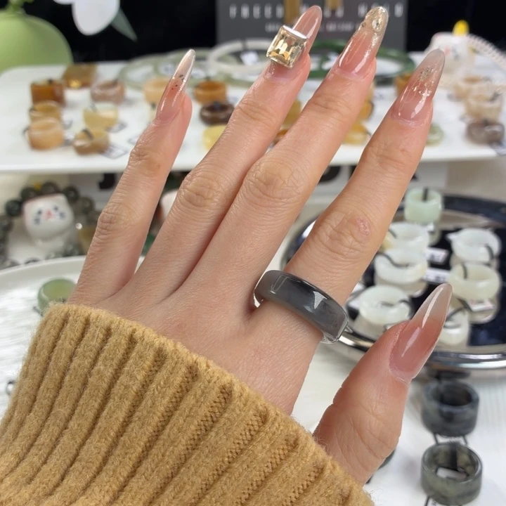 和田玉（糖玉）未镶嵌戒指j92青花窄直切17.4