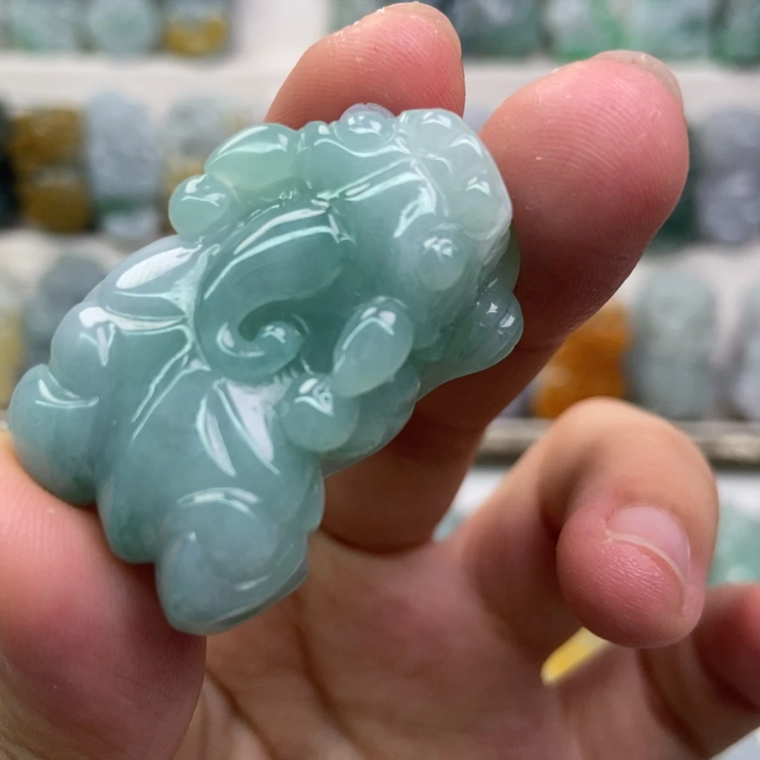 翡翠未镶嵌吊坠(赠链)口含珠