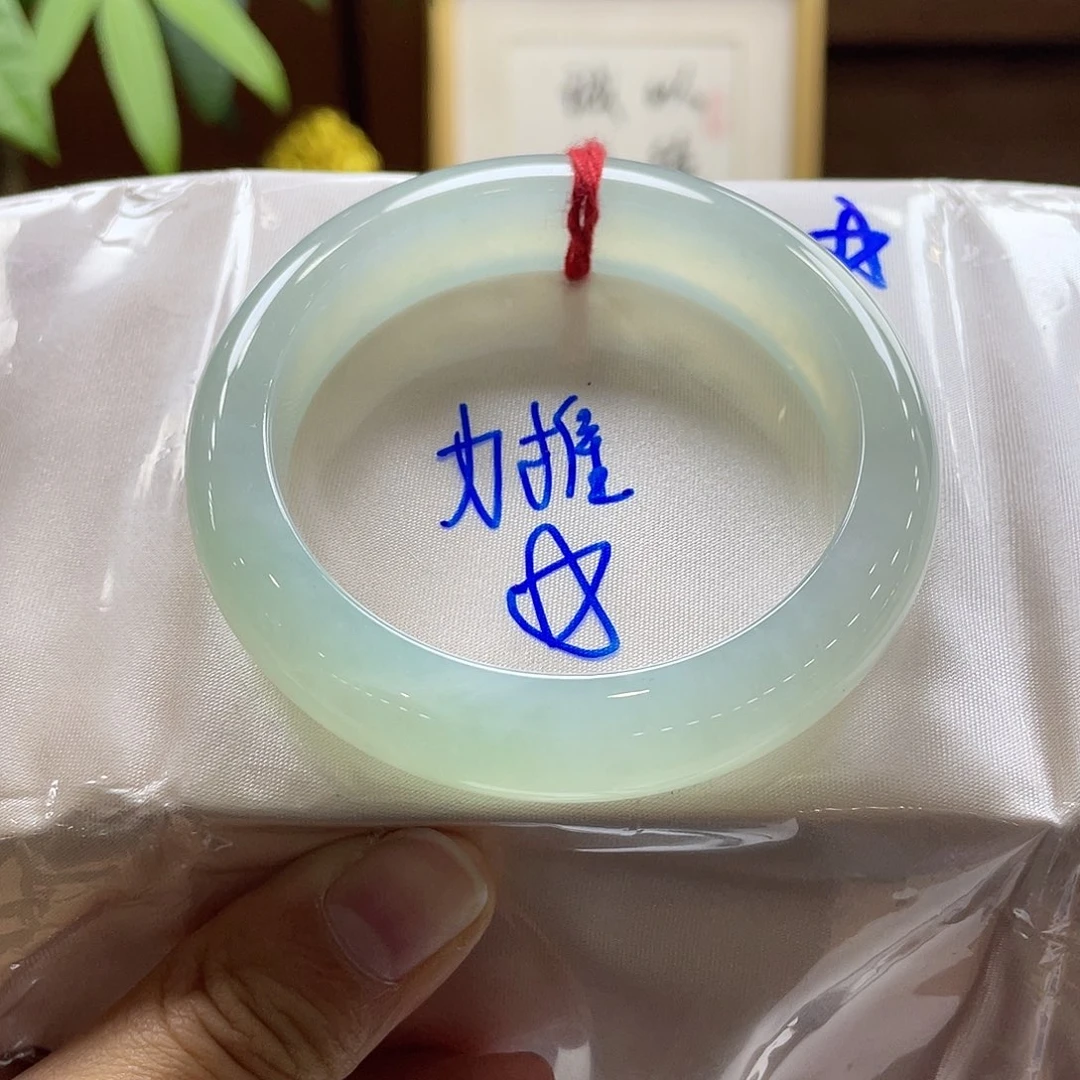 翡翠未镶嵌手镯37 号链接