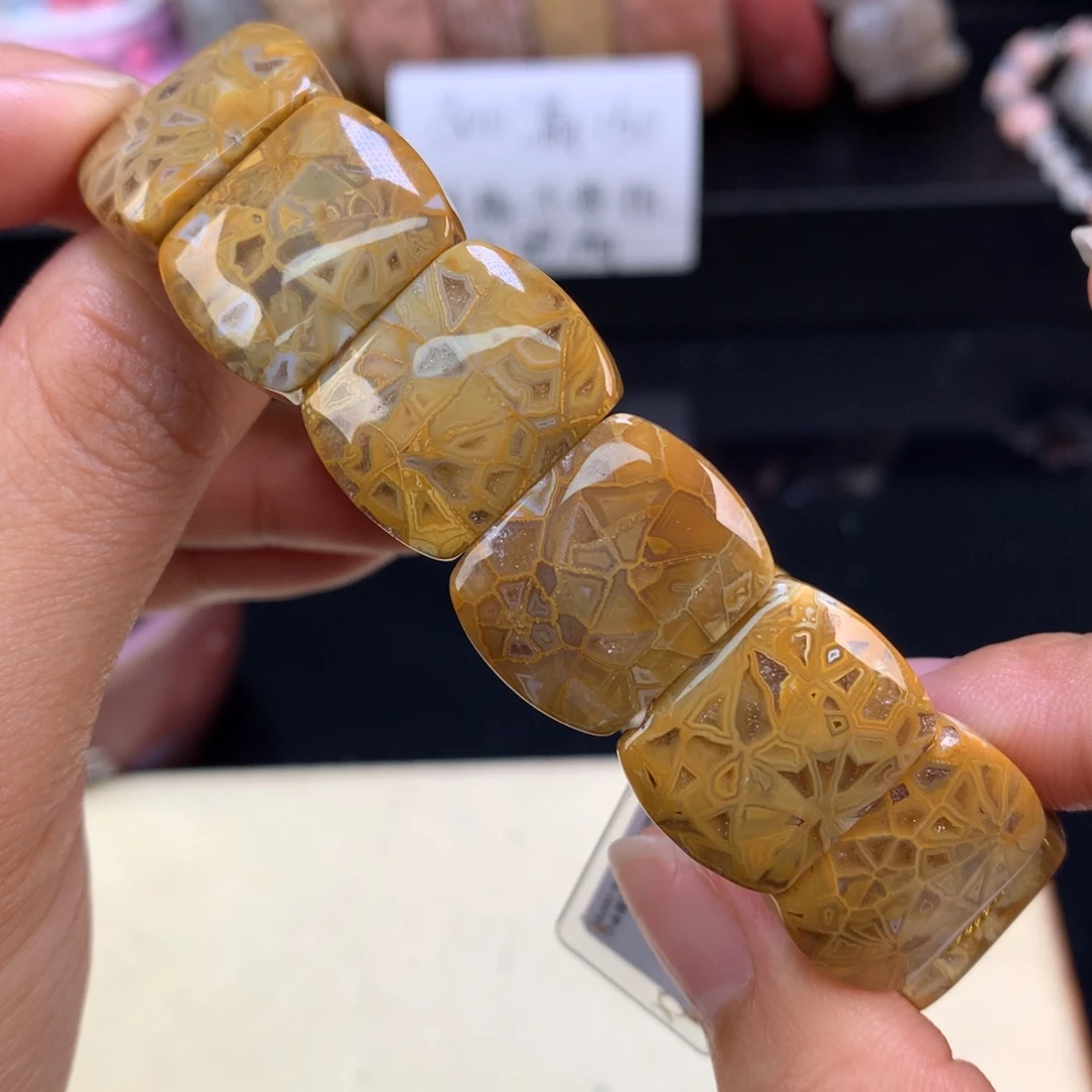 硅化珊瑚（珊瑚玉）未镶嵌吊坠(赠链)五折万花筒（1号）