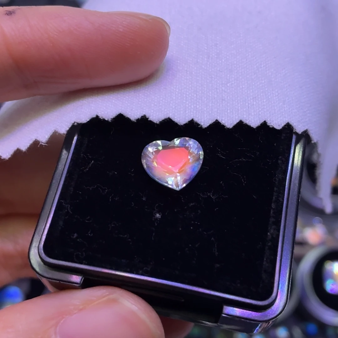 月光石裸石马岛全净体爱心粉紫3.3ct